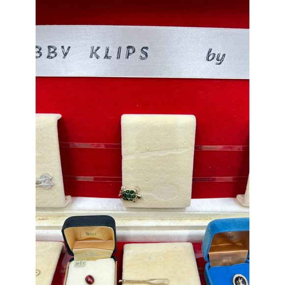 Vintage SWANK Men Accessories Collection Salesman Case 31 Pieces New Old Stock - Picture 8 of 15